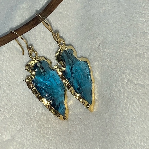 Arrowhead earrings clear blue textured jewel glass gold framed pierced new - Picture 3 of 12